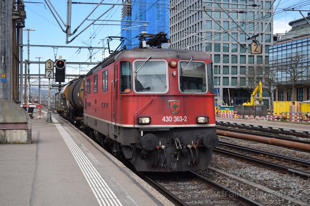 4893-0048-120418.jpg - SBBC Re 4/4''' 11363 (Re 430.363-2)  (Re 91 85 4 430 363-2 CH-SBBC) / Zürich-Altstetten 12.4.2018