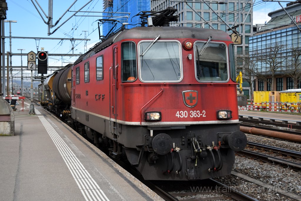 4893-0049-120418.jpg - SBBC Re 4/4''' 11363 (Re 430.363-2)  (Re 91 85 4 430 363-2 CH-SBBC) / Zürich-Altstetten 12.4.2018