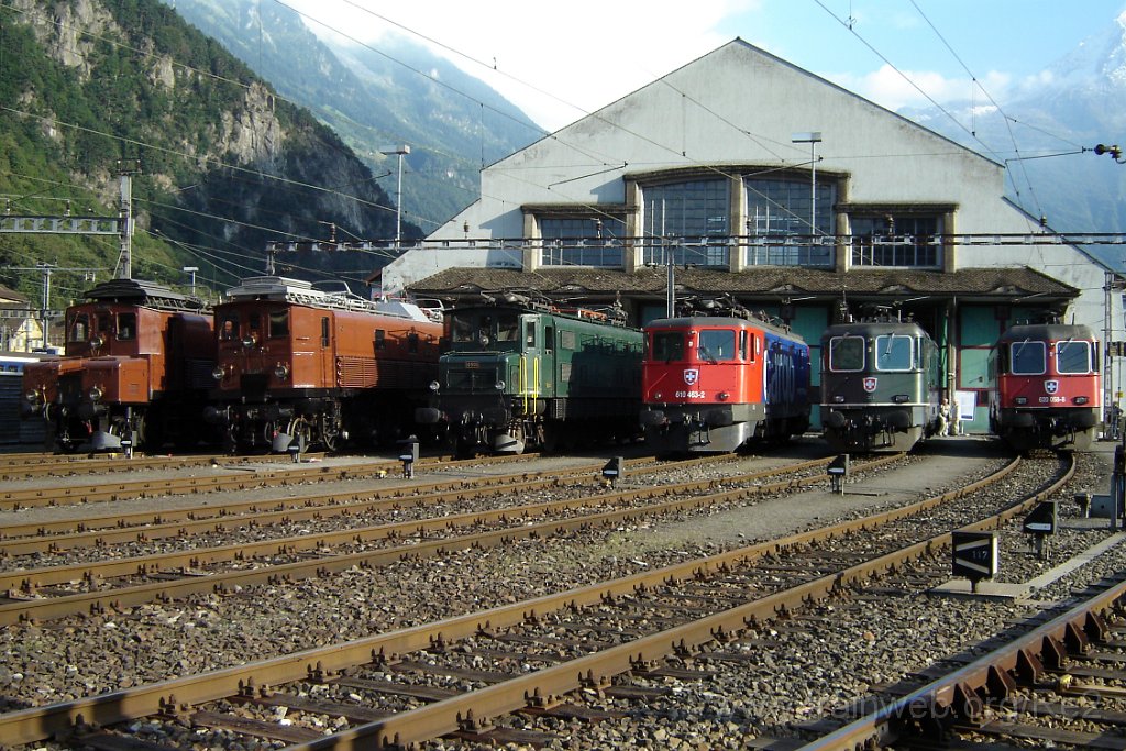 1416-0025-080907.jpg - SBB-CFF Ae 4/7 10905 + SBBC Ae 610.463-2 ''Göschenen'' + SBB-CFF Re 4/4''' 11364 + SBB-CFF Ce 6/8' 14201 + SBB-CFF Be 4/6 12332 + SBBC Re 620.058-8 ''Auvernier'' / Erstfeld (Dépot) 8.9.2007