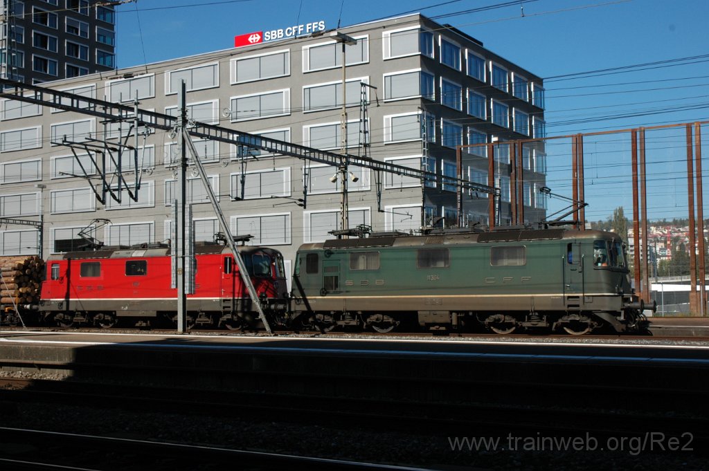 3324-0002-091014.jpg - SBB-CFF Re 4/4''' 11364 + SBB-CFF Re 4/4'' 11183 / Zürich-Altstetten 9.10.2014