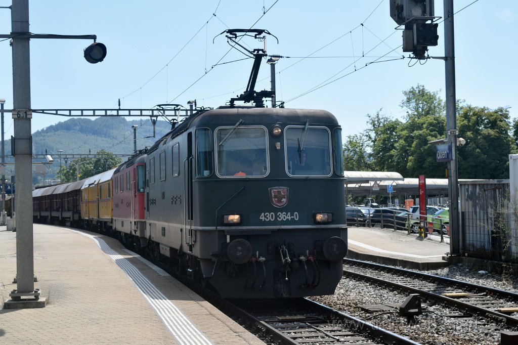 4070-0045-030816.jpg - SBBC Re 4/4''' 11364 (Re 430.364-0)  (Re 91 85 4 430 364-0 CH-SBBC) + SBB-CFF Re 4/4'' 11185 / Olten 3.8.2016