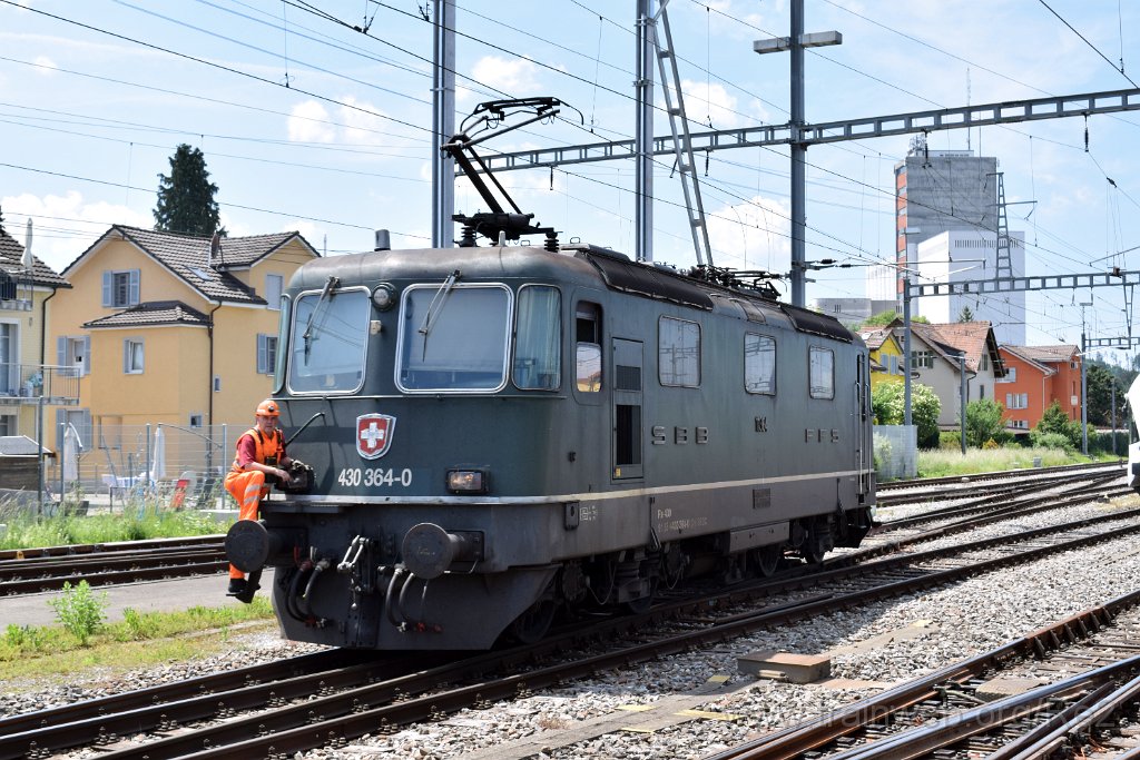 4993-0045-250518.jpg - SBBC Re 4/4''' 11364 (Re 430.364-0)  (Re 91 85 4 430 364-0 CH-SBBC) / Wil 25.5.2018