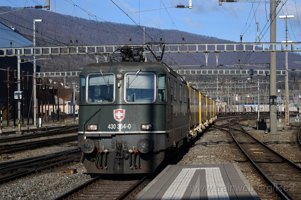 5264-0018-040119.jpg - SBBC Re 4/4''' 11364 (Re 430.364-0)  (Re 91 85 4 430 364-0 CH-SBBC) / Olten 4.1.2019