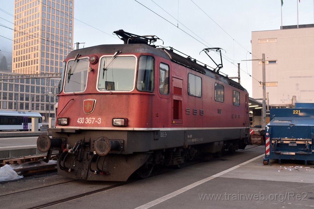 5815-0004-291219.jpg - SBBC Re 4/4''' 11367 (Re 430.367-3)  (Re 91 85 4 430 367-3 CH-SBBC) / St.Gallen HB 29.12.2019