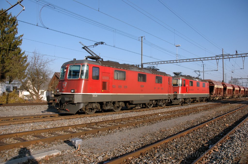2346-0007-220312.jpg - SBB-CFF Re 4/4''' 11369 + SBB-CFF Re 4/4'' 11256 / Rümlang 22.3.2012
