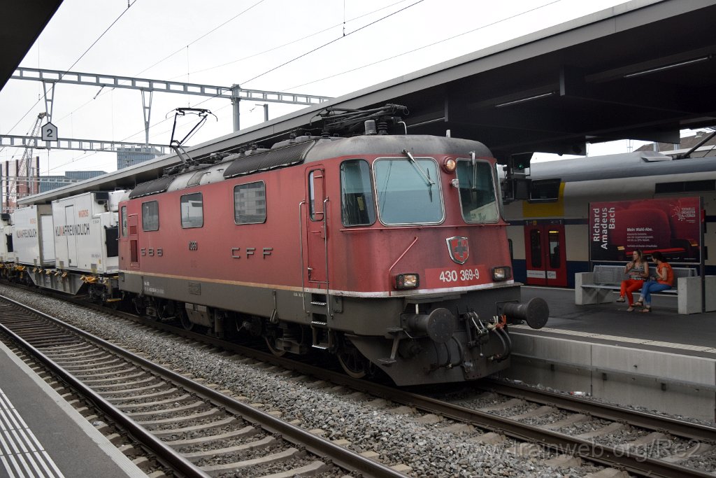 4006-0040-110716.jpg - SBBC Re 4/4''' 11369 (Re 430.369-9)  (Re 91 85 4 430 369-9 CH-SBBC) / Zürich-Oerlikon 11.7.2016