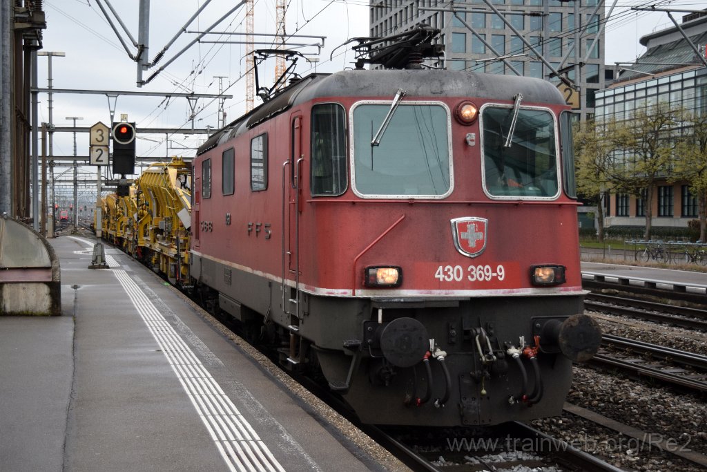 4272-0047-161116.jpg - SBBC Re 4/4''' 11369 (Re 430.369-9)  (Re 91 85 4 430 369-9 CH-SBBC) / Zürich-Altstetten 16.11.2016