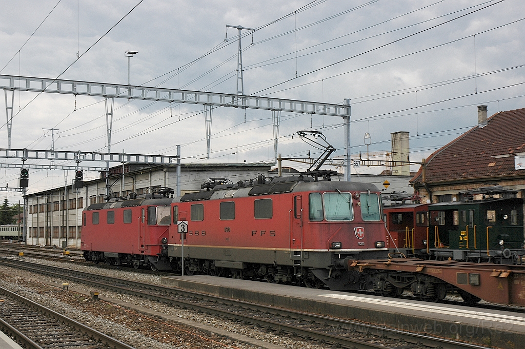 1905-0032-220610.jpg - Crossrail Re 436.115-0 + Re 4/4''' 11370 / Burgdorf 22.6.2010
