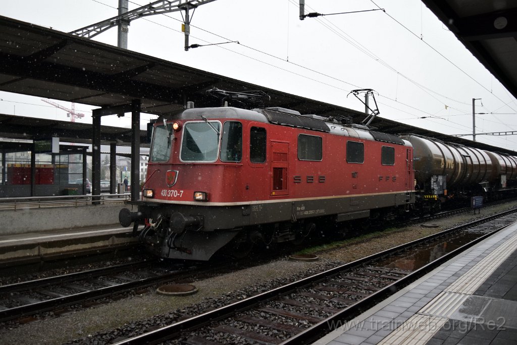 3830-0039-290216.jpg - SBBC Re 4/4''' 11370 (Re 430.370-7)  (Re 91 85 4 430 370-7 CH-SBBC) / Olten 29.2.2016