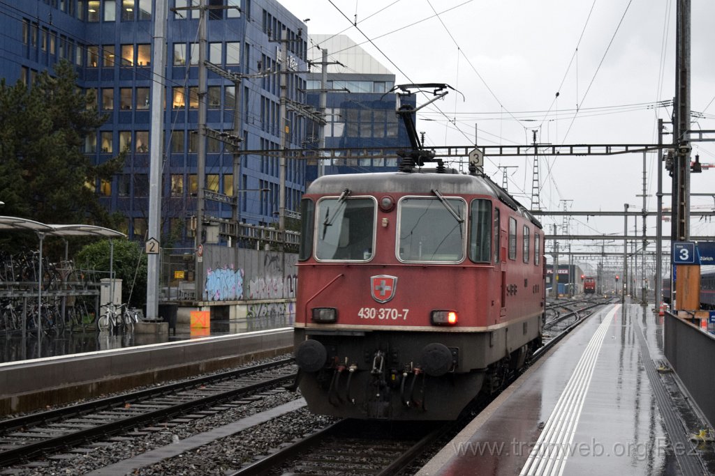 5840-0024-030220.jpg - SBBC Re 4/4''' 11370 (Re 430.370-7)  (Re 91 85 4 430 370-7 CH-SBBC) / Zürich-Altstetten 3.2.2020