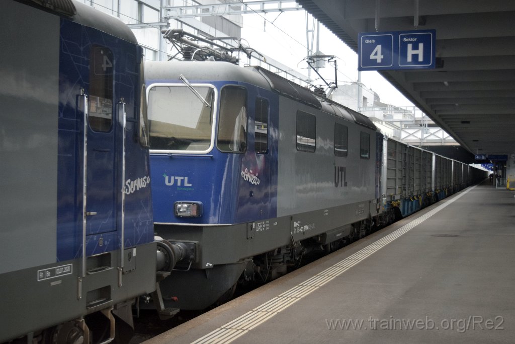 10040-0019-220925.jpg - UTL Re 421.371-6 (Re 91 85 4 421 371-3 CH-UTL) / Winterthur 22.9.2025