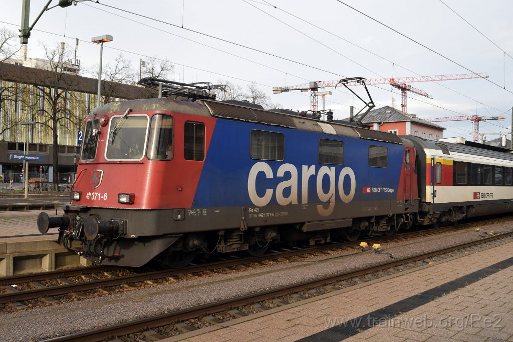 5838-0017-010220.jpg - SBBC Re 421.371-6 (Re 91 85 4 421 371-6 CH-SBBC) / Singen (Htw) 1.2.2020