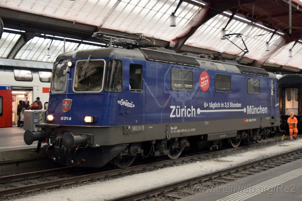 7202-0004-031120.jpg - SBBC Re 421.371-6 ''Zürich-München 2021'' (Re 91 85 4 421 371-6 CH-SBBC) / Zürich HB 3.11.2020