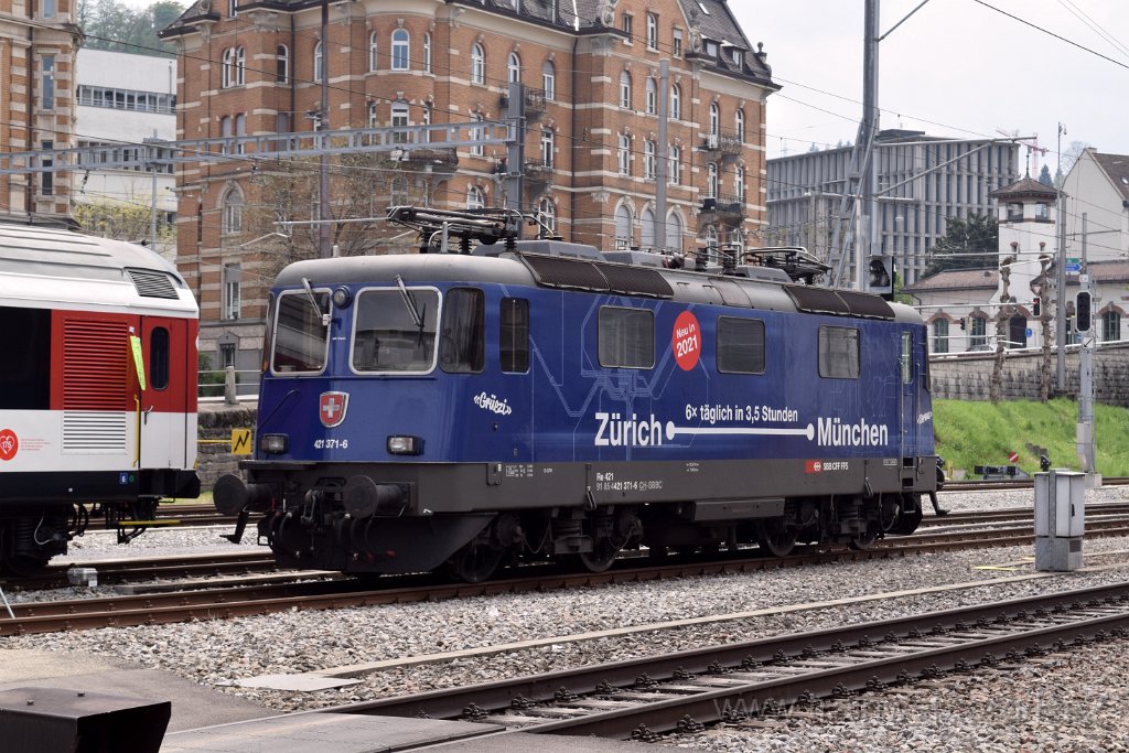7997-0029-300422.jpg - SBB-CFF Re 421.371-6 ''Zürich-München 2021'' (Re 91 85 4 421 371-3 CH-SBB) / St.Gallen HB 30.4.2022