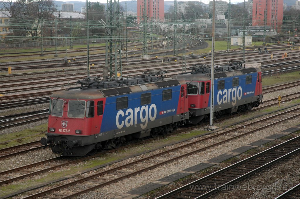 3402-0031-121214.jpg - SBBC Re 421.373-2 (Re 91 85 4 421 373-2 CH-SBBC) + SBBC Re 421.385-6 (Re 91 85 4 421 385-6 CH-SBBC) / Basel Badische Bahnhof 12.12.2014