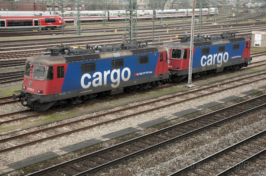 3406-0011-121214.jpg - SBBC Re 421.373-2 (Re 91 85 4 421 373-2 CH-SBBC) + SBBC Re 421.385-6 (Re 91 85 4 421 385-6 CH-SBBC) / Basel Badische Bahnhof 12.12.2014