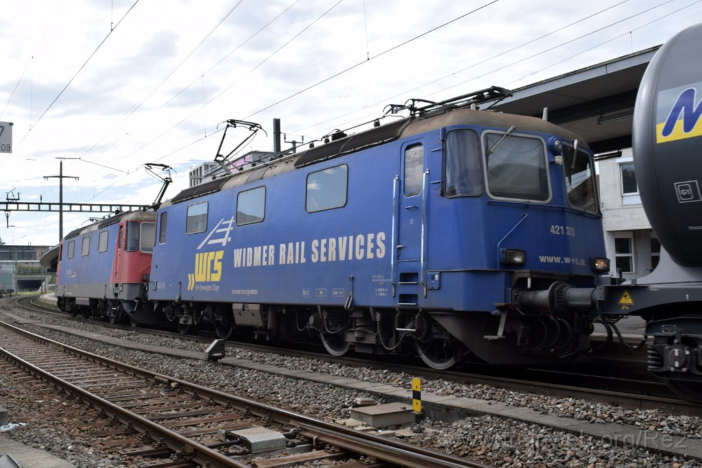 8763-0015-160923.jpg - SRT Re 421.374-0 (Re 91 85 4 421 374-0 CH-SRTAG) + WRS Re 421.373 (Re 91 85 4 421 373-2 CH-WRSCH) / Glattbrugg 16.9.2023