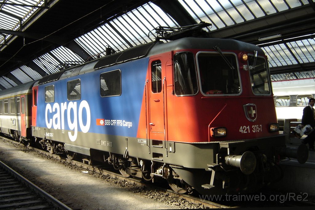 1025-0003-020405.jpg - SBBC Re 421.375-7 / Zürich HB 2.4.2005