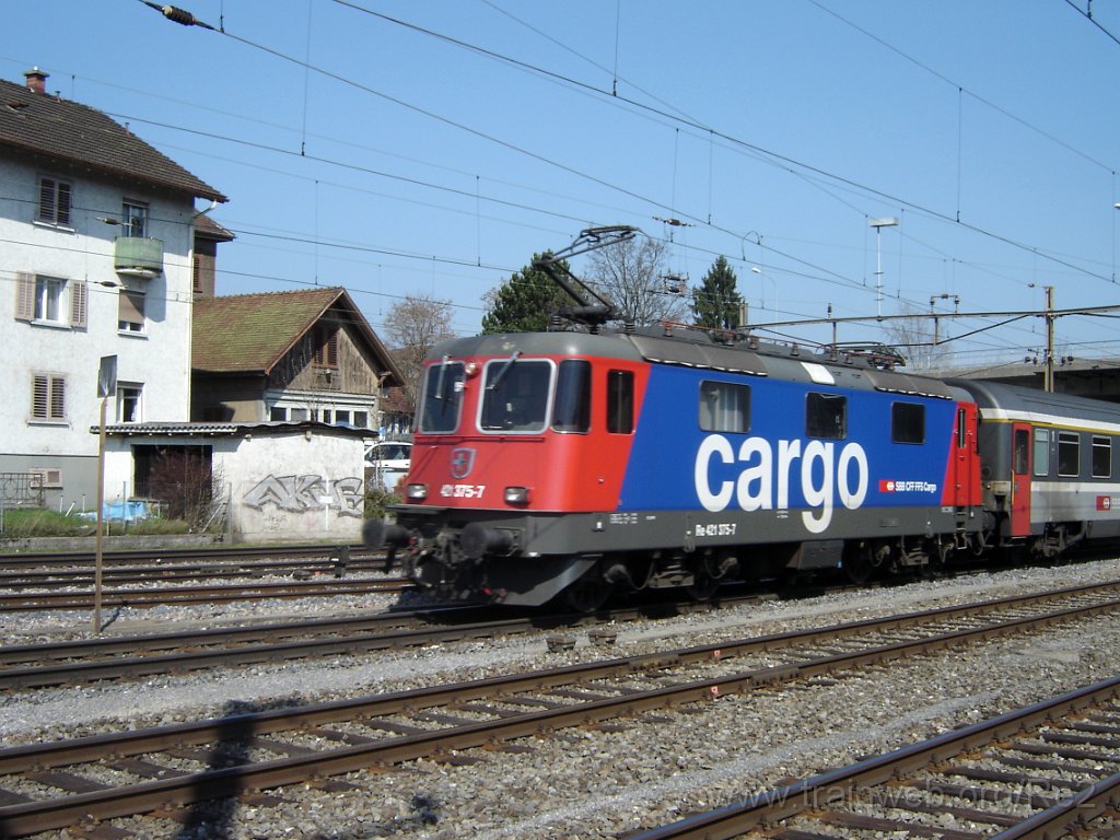 1025-0037-030405.jpg - SBBC Re 421.375-7 / Effretikon 3.4.2005