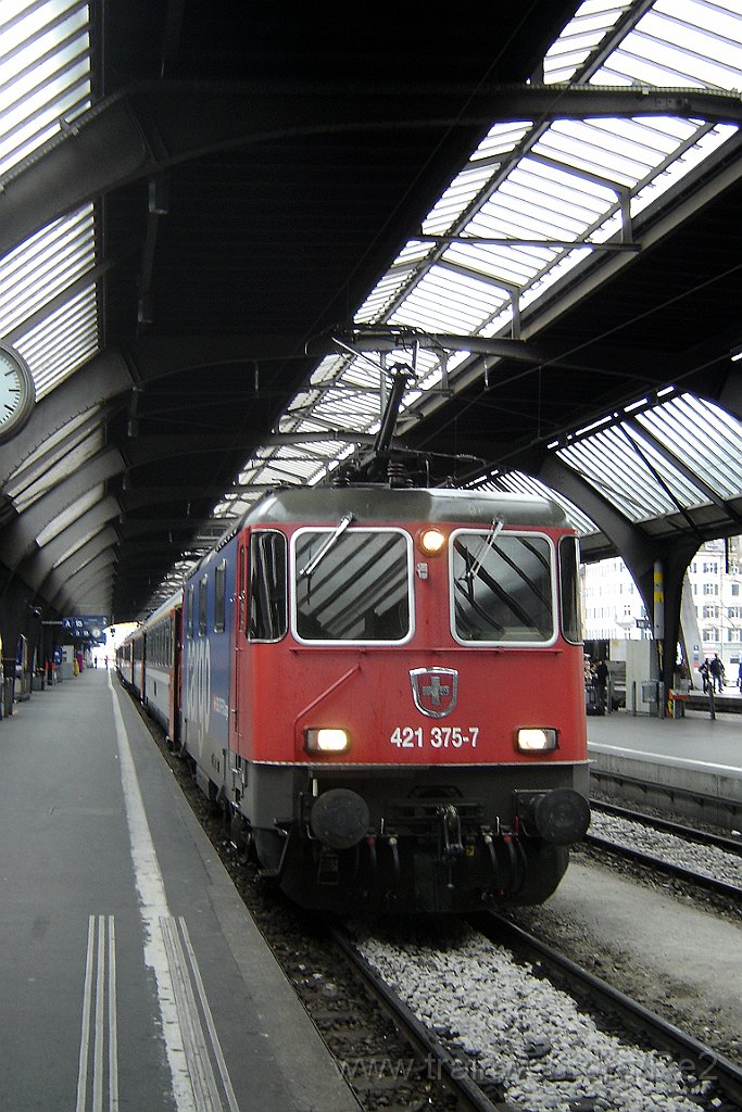 1028-0033-090405.jpg - SBBC Re 421.375-7 / Wallisellen 8.4.2005