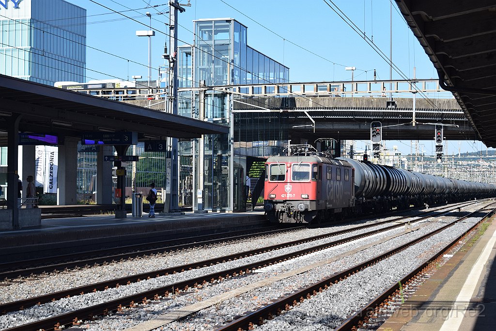 5631-0031-230719.jpg - SBBC Re 421.375-7 (Re 91 85 4 421 375-7 CH-SBBC) / Schlieren 23.7.2019