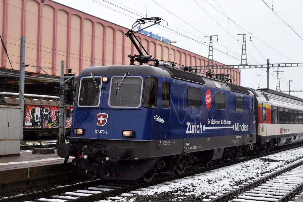 7218-0028-091220.jpg - SBBC Re 421.379-9 ''Zürich-München 2021'' (Re 91 85 4 421 379-9 CH-SBBC) / St.Margrethen 9.12.2020