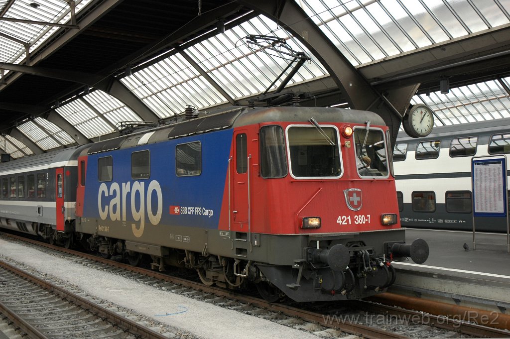 1566-0024-240908.jpg - SBBC Re 421.380-7 / Zürich HB 24.9.2008