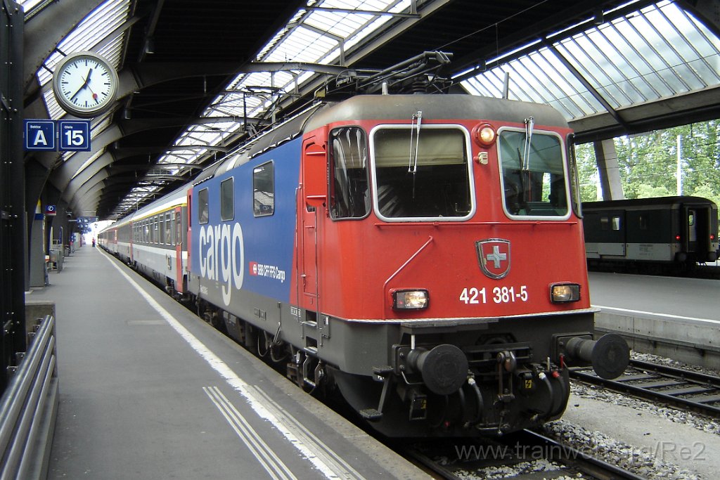 1063-0021-250605.jpg - SBBC Re 421.381-5 / Zürich HB 25.6.2005