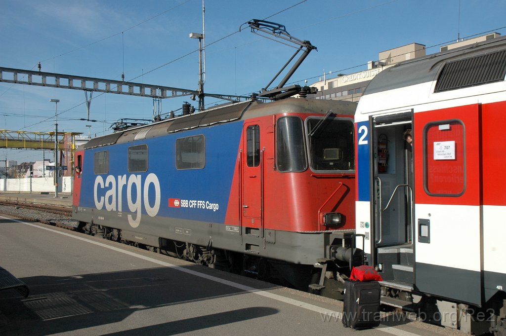 2263-0003-271111.jpg - SBBC Re 421.384-9 (Re 91 85 4 421 384-9 CH-SBBC) / Zürich HB 27.11.2011