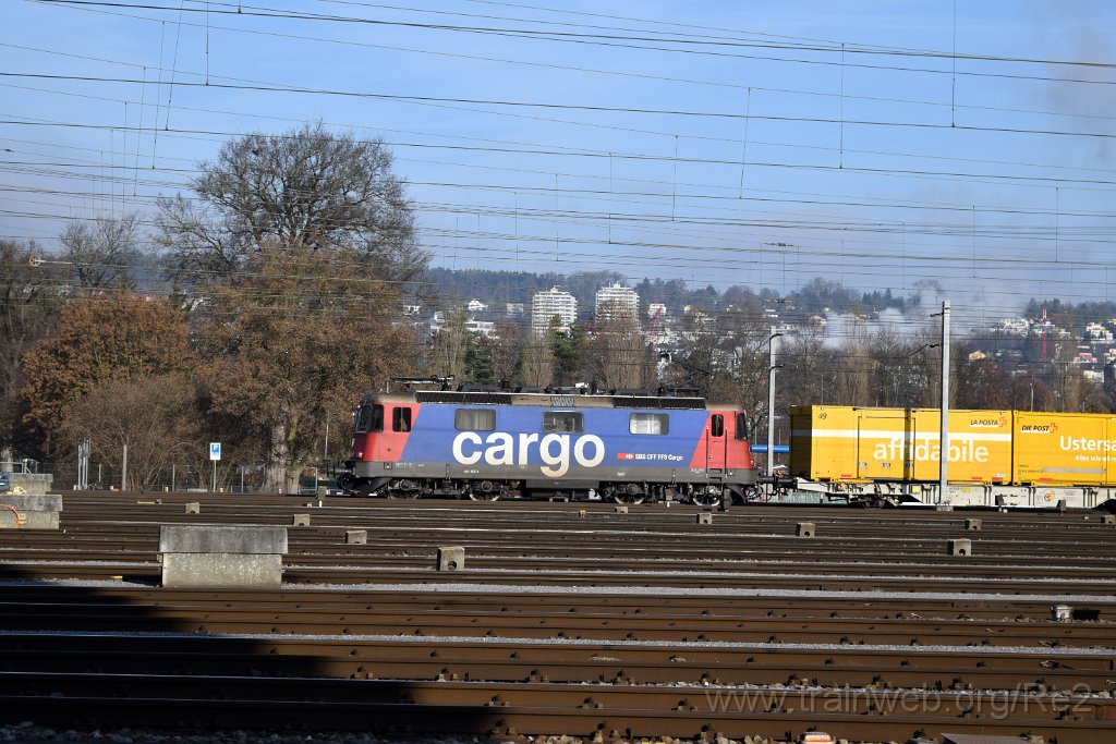 4296-0002-221216.jpg - SBBC Re 421.385-6 (Re 91 85 4 421 385-6 CH-SBBC) / Zürich-Mülligen 22.12.2016