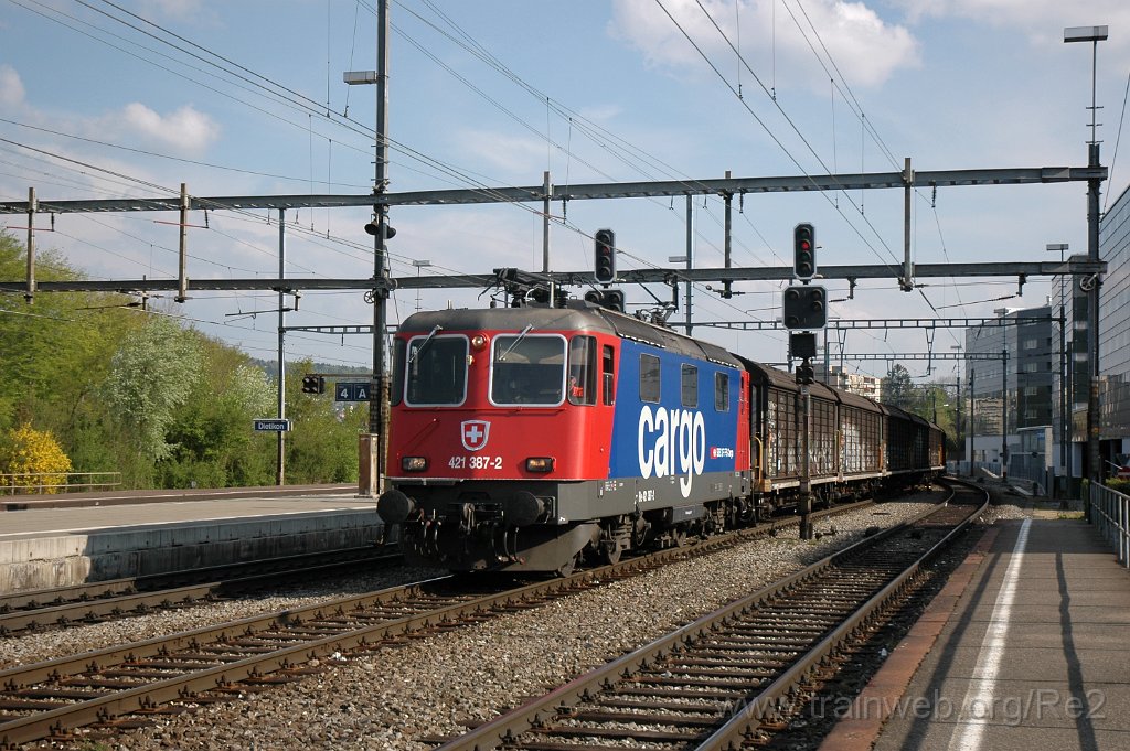 1652-0033-200409.jpg - SBBC Re 421.387-2 / Dietikon 20.4.2009