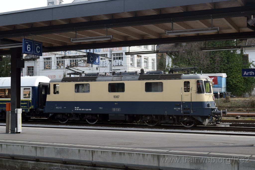 7885-0029-120322.jpg - IRSI Re 421.387-2 / Re 4/4'' 11387 (Re 91 85 4 421 387-2 CH-IRSI) / Arth-Goldau 12.3.2022