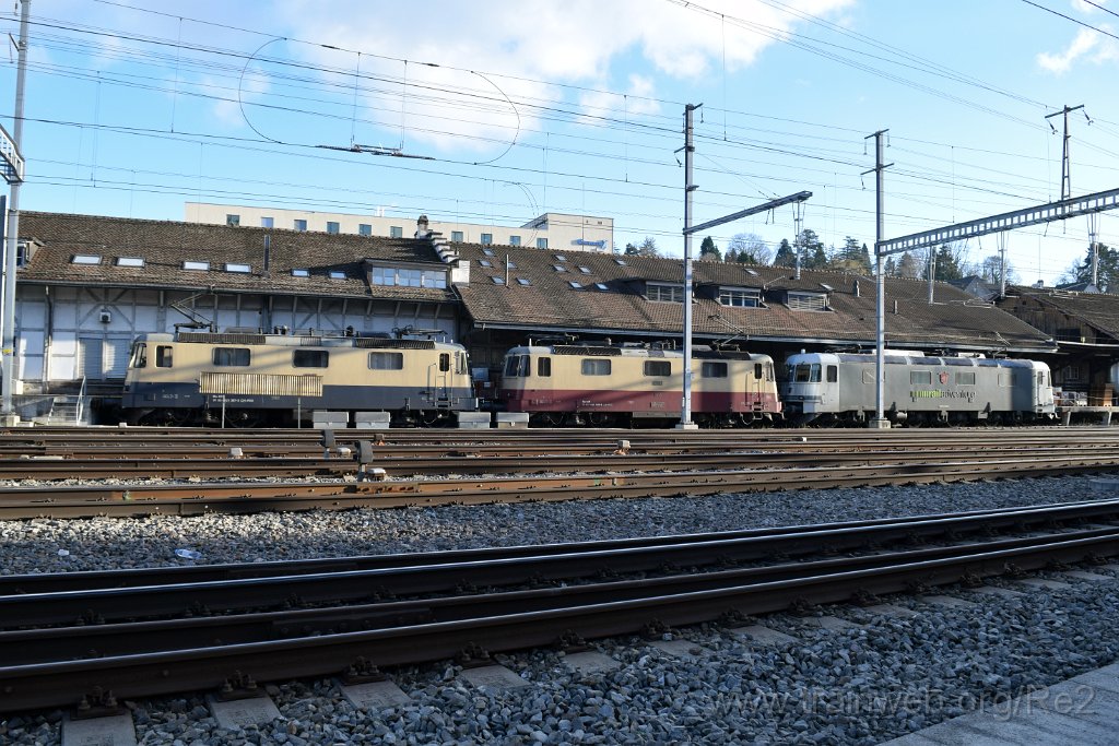 9536-0034-110125.jpg - IRSI Re 421.387-2 / Re 4/4'' 11387 (Re 91 85 4 421 387-2 CH-IRSI) + IRSI Re 421.393-0 / Re 4/4'' 11393 (Re 91 85 4 421 393-0 CH-IRSI) + RADVE (CH) Re 620.003-4 ''Schweiz'' (Re 91 85 4 620 003-4 CH-RADVE) / Winterthur 11.1.2025