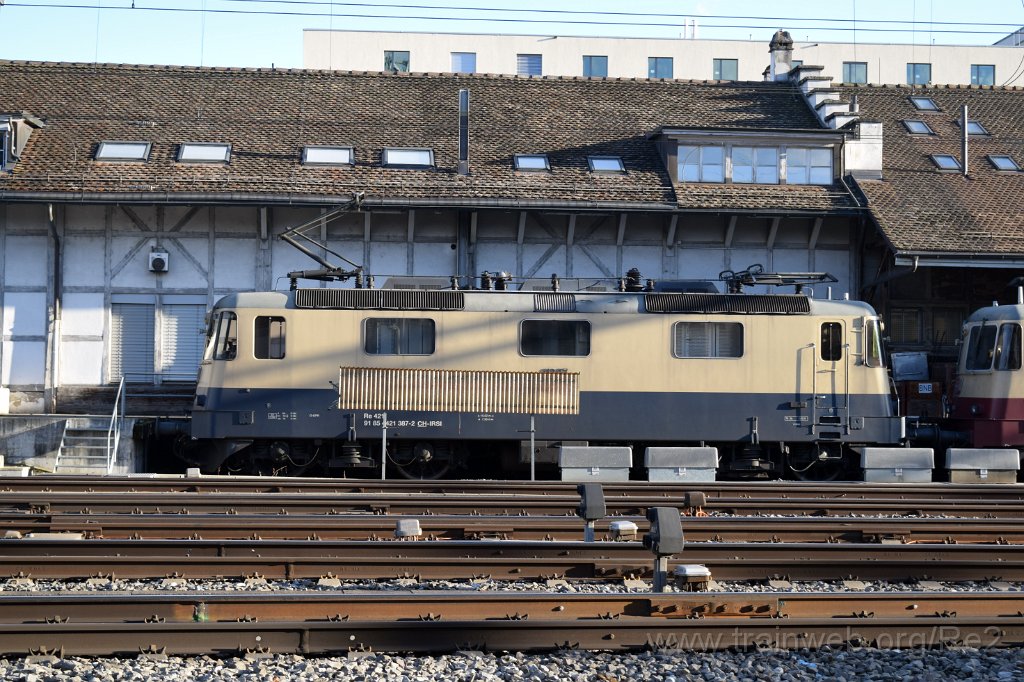9536-0036-110125.jpg - IRSI Re 421.387-2 / Re 4/4'' 11387 (Re 91 85 4 421 387-2 CH-IRSI) / Winterthur 11.1.2025