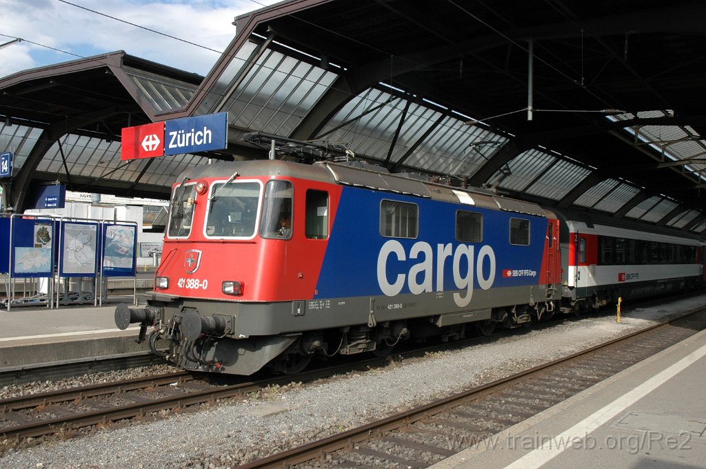 2134-0026-100611.jpg - SBBC Re 421.388-0 (Re 91 85 4 421 388-0 CH-SBBC) / Zürich HB 10.6.2011