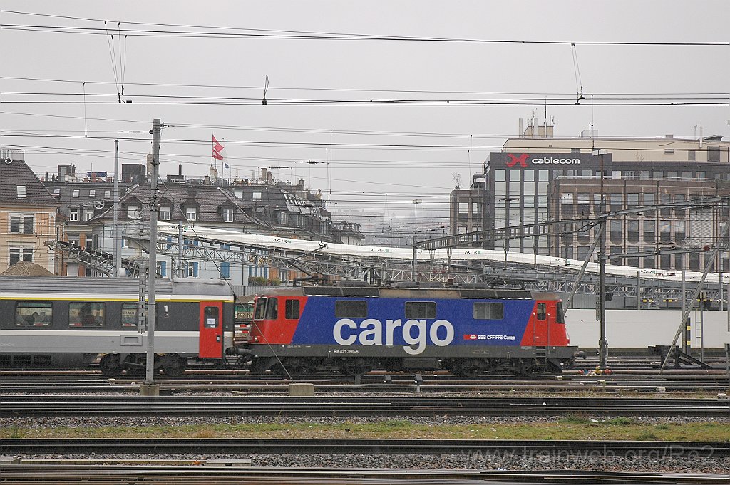 1803-0019-121209.jpg - SBBC Re 421.390-6 / Zürich HB 12.12.2009
