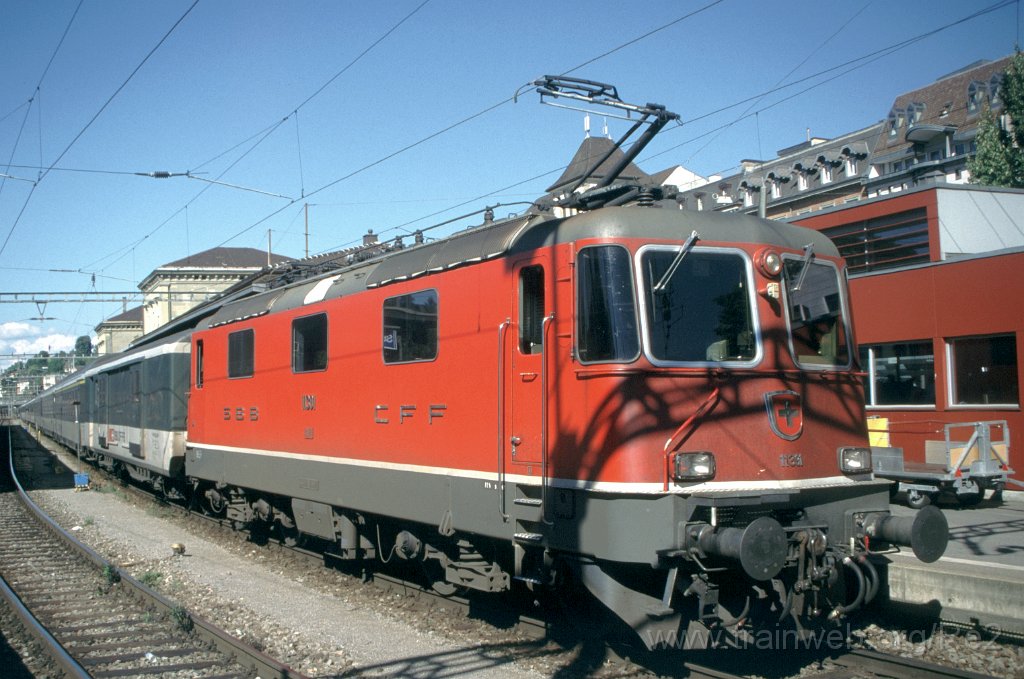 0826-0024.jpg - SBB-CFF Re 4/4'' 11391 / Schaffhausen 31.7.2000