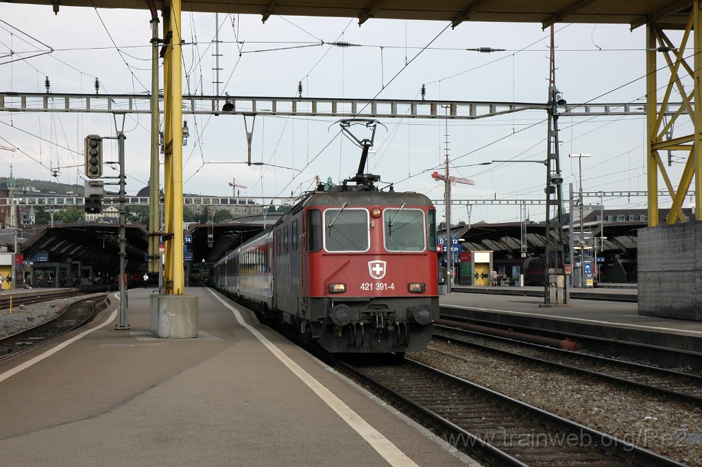 2141-0032-070711.jpg - SBBC Re 421.391-4 (Re 91 85 4 421 391-4 CH-SBBC) / Zürich HB 7.7.2011