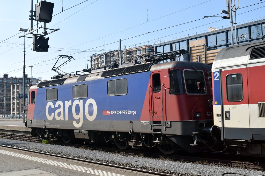 5621-0049-170719.jpg - SBBC Re 421.392-2 (Re 91 85 4 421 392-2 CH-SBBC) / Zürich HB 17.7.2019