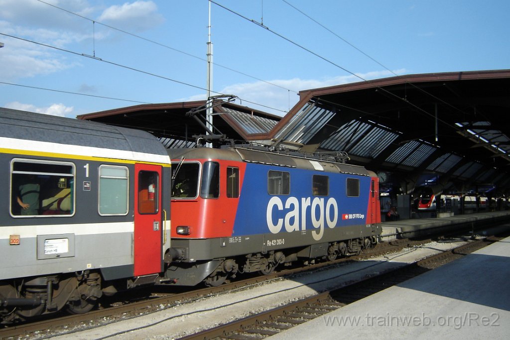 1022-0010-190305.jpg - SBBC Re 421.393-0 / Zürich HB 19.3.2005