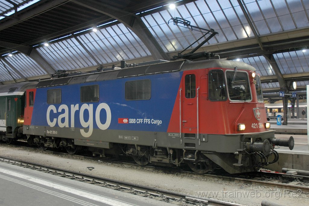 1796-0021-211009.jpg - SBBC Re 421.393-0 / Zürich HB 21.10.2009