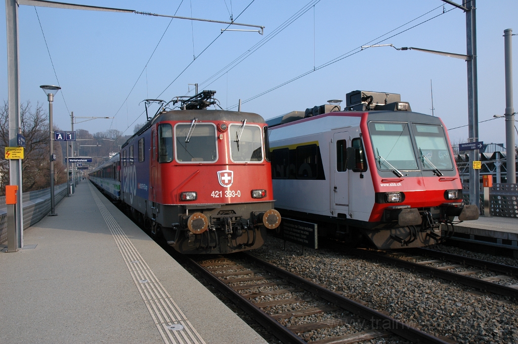 3048-0021-140314.jpg - Re 421.393-0 + ABt (DO) 868 / Verkehrshaus (Luzern) 14.3.2014