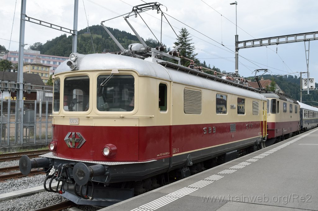 8719-0040-120823.jpg - TEE-Classics / SBB-CFF Re 4/4' 10034 (Re 91 85 4 410 034-3 CH-TEECL) + IRSI Re 421.393-0 / Re 4/4'' 11393 (Re 91 85 4 421 393-0 CH-IRSI) / Wattwil 12.8.2023