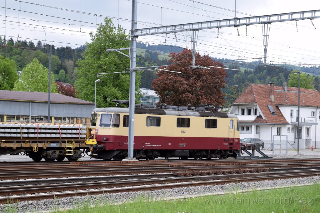 9098-0001-090524.jpg - IRSI Re 421.393-0 / Re 4/4'' 11393 (Re 91 85 4 421 393-0 CH-IRSI) / Wattwil 9.5.2024