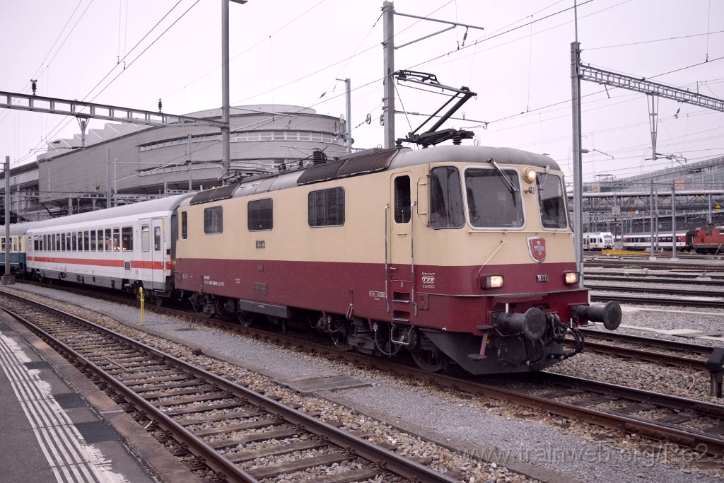 9191-0004-290624.jpg - IRSI Re 421.393-0 / Re 4/4'' 11393 (Re 91 85 4 421 393-0 CH-IRSI) / Luzern 29.6.2024
