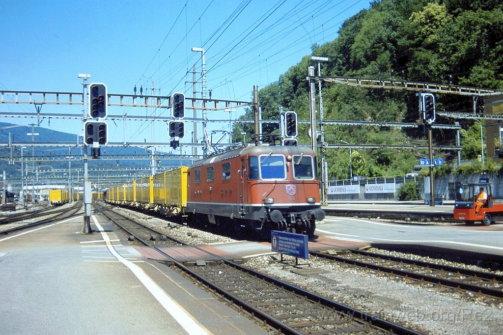 0893-0028.jpg - SBB-CFF Re 4/4'' 11394 / Olten 3.7.2001
