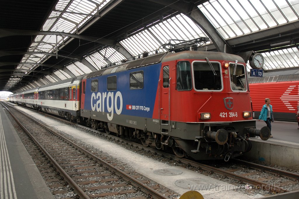 3609-0024-200615.jpg - SBBC Re 421.394-8 (Re 91 85 4 421 394-8 CH-SBBC) / Zürich HB 20.6.2015