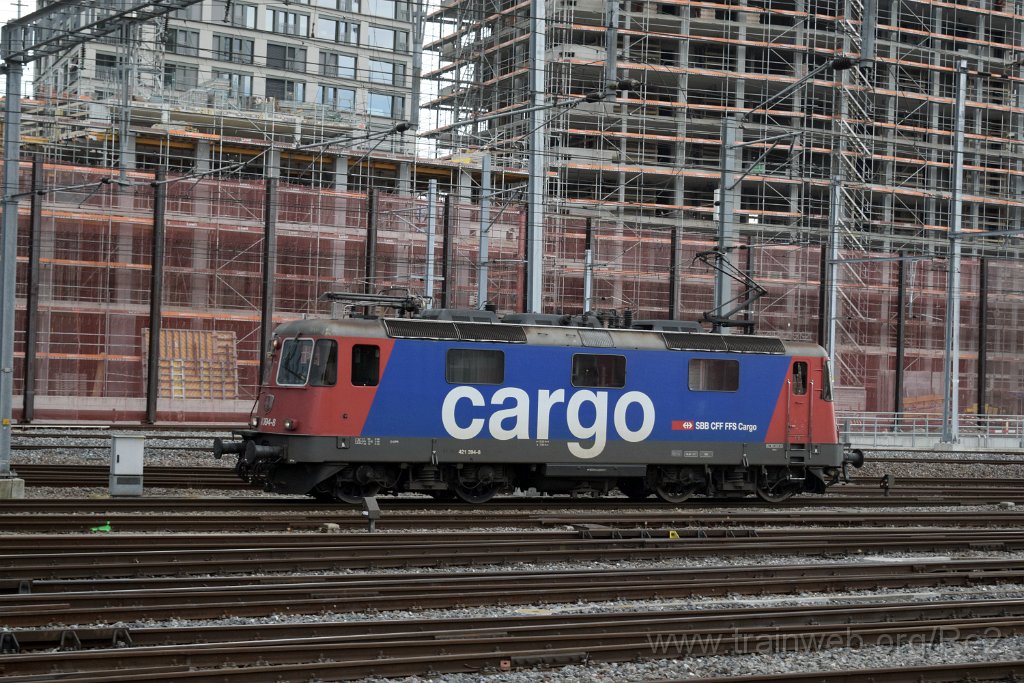 4547-0028-180717.jpg - SBBC Re 421.394-8 (Re 91 85 4 421 394-8 CH-SBBC) / Zürich HB 18.7.2017