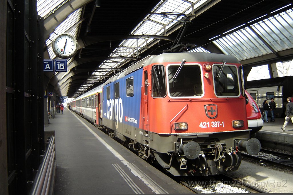 1029-0025-100405.jpg - SBBC Re 421.397-1 / Zürich HB 10.4.2005