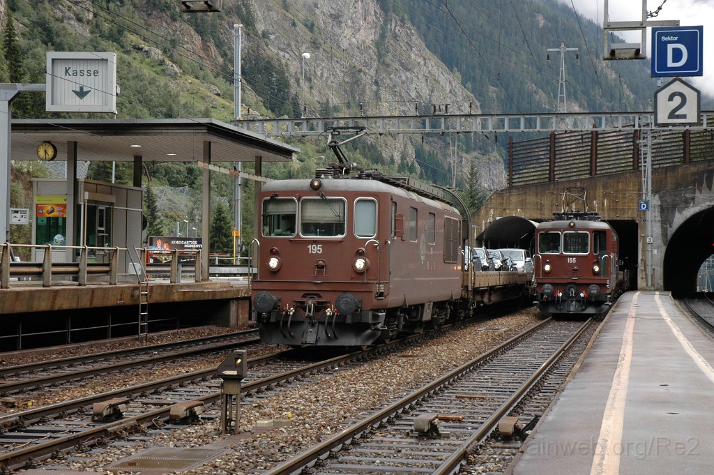 2946-0043-080913.jpg - BLS Re 4/4 195 "Unterseen" + Re 4/4 165 "Moutier" / Goppenstein 8.9.2013